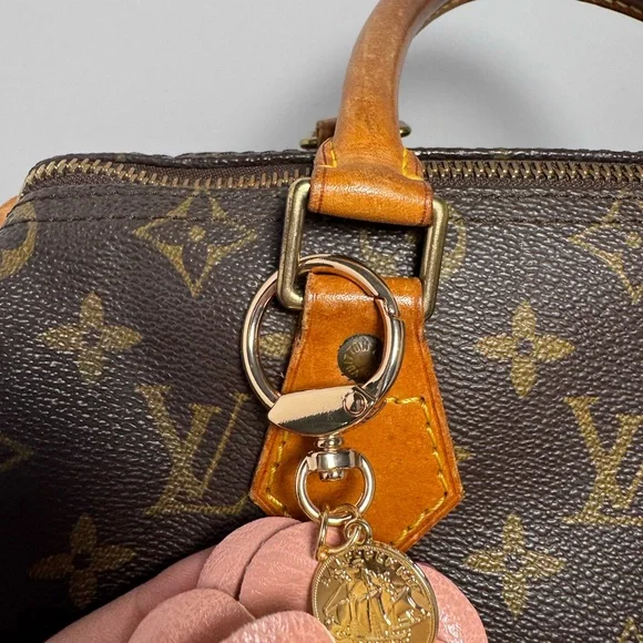 Pink Rose Flower Bag Charm Keychain PU (Vegan) Leather Gold Tone Hardware - Picture 6 of 6